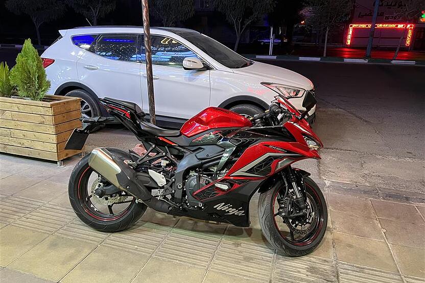 کاوازاکی، نینجا ZX-25R