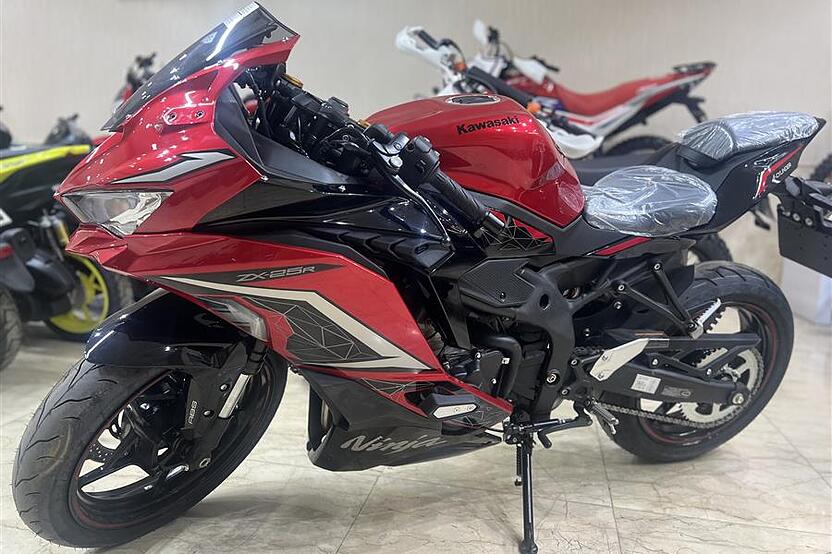 کاوازاکی، ZXR 250