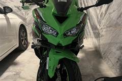 کاوازاکی، نینجا ZX-25R