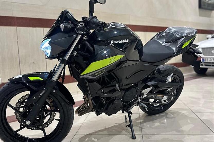 کاوازاکی، Z250